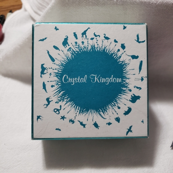 Beautiful Faux Pearl Bracelet and Pierced Earrings with posts by Crystal Kingdom - Picture 5 of 8